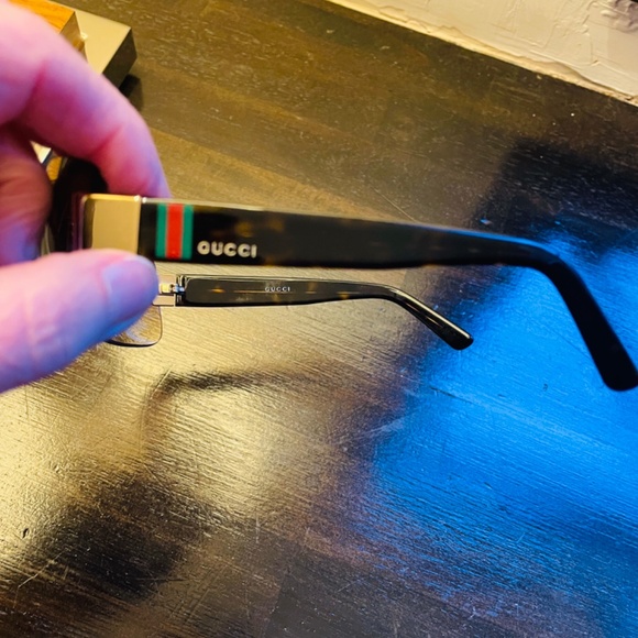 Authentic Gucci vintage shield sunglasses main image 4